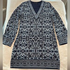 White House Black Market Navy and white shift dress.